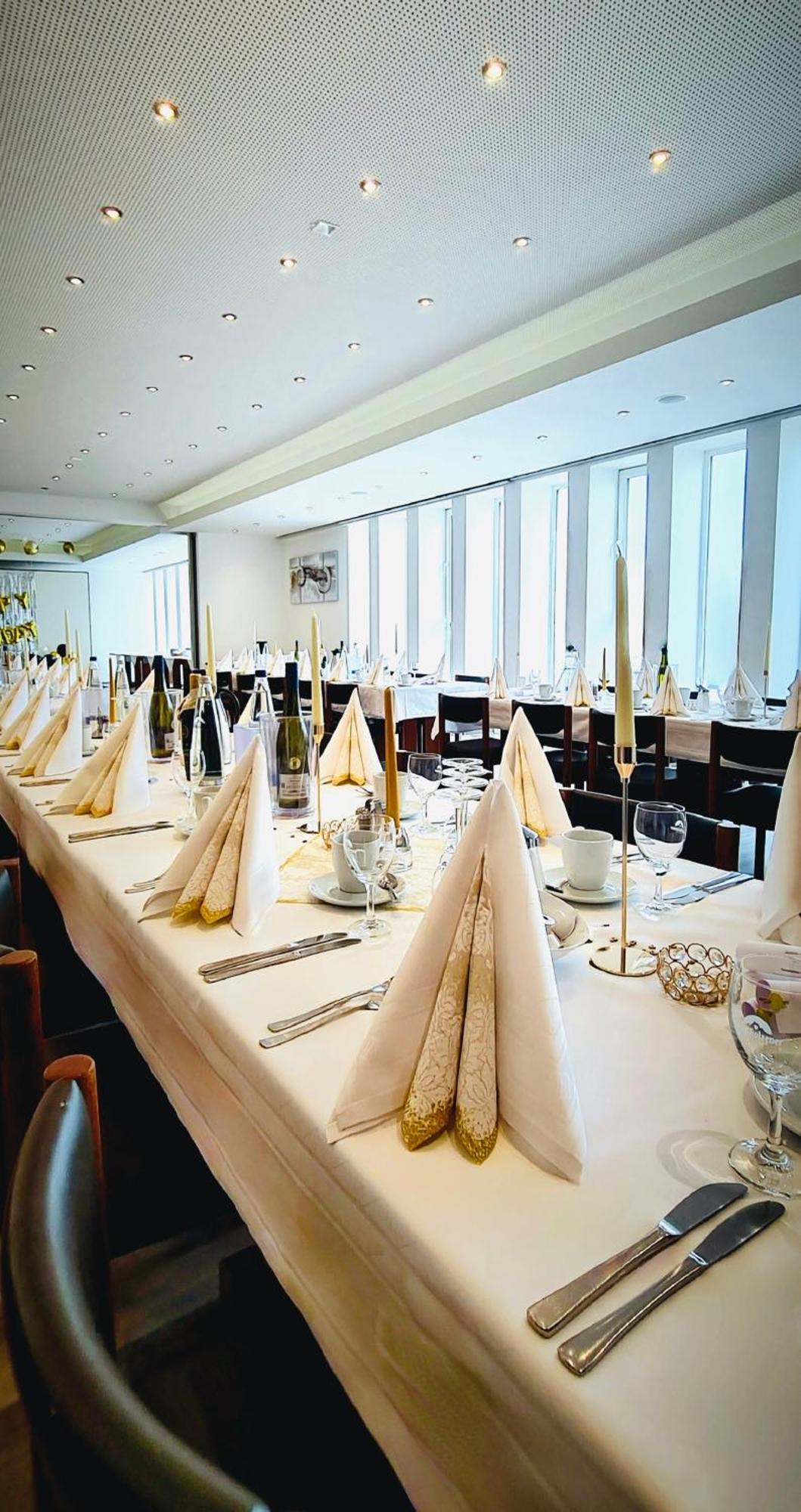 Königsbrunn Hotel Krone מראה חיצוני תמונה