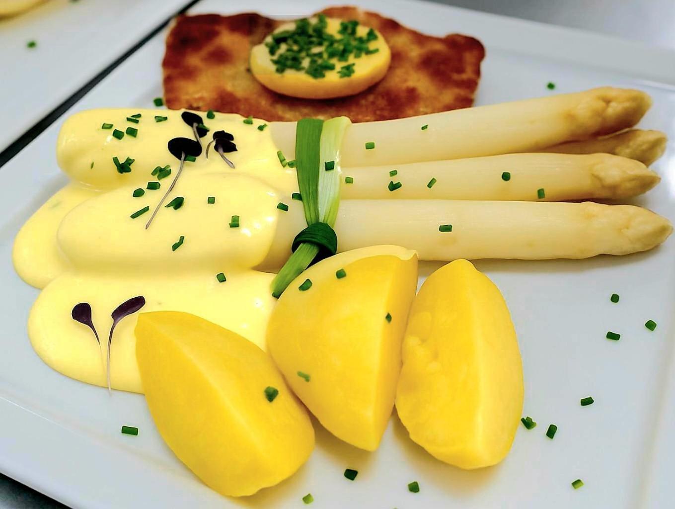 Königsbrunn Hotel Krone מראה חיצוני תמונה