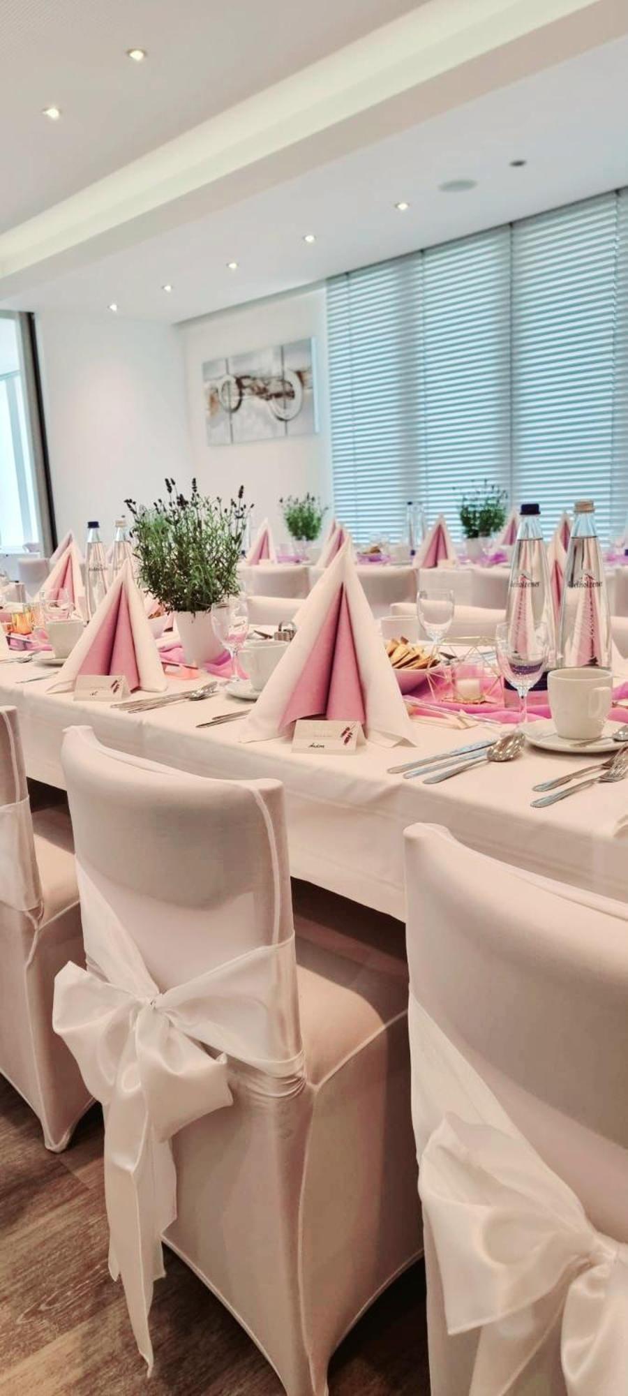 Königsbrunn Hotel Krone מראה חיצוני תמונה