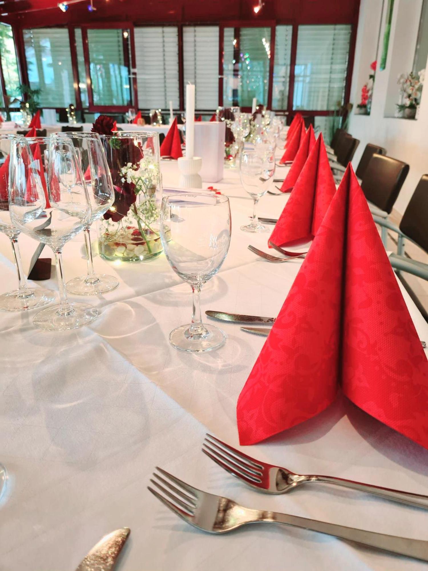Königsbrunn Hotel Krone מראה חיצוני תמונה