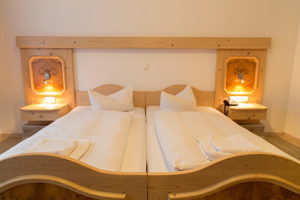 Königsbrunn Hotel Krone חדר תמונה